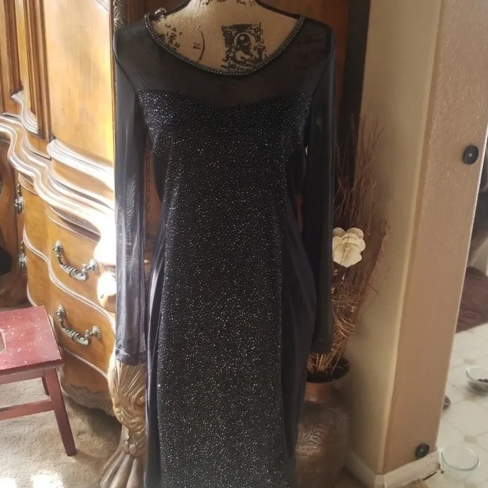 Ny collection evening dress. Bling & sparkle - Picture 2 of 13